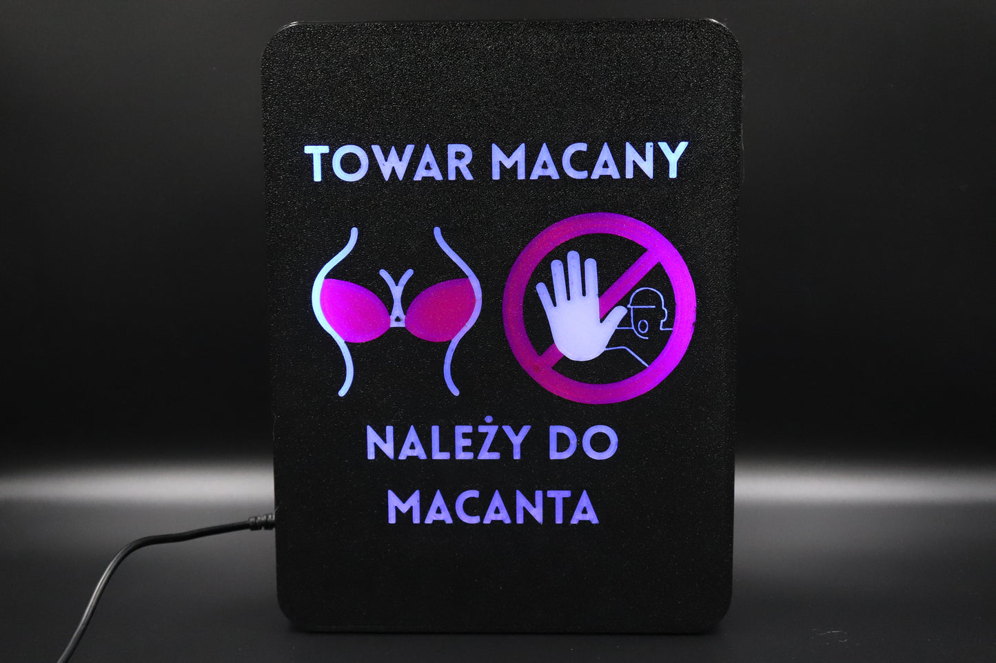Ekran XL "Towar macany należy do macanta"